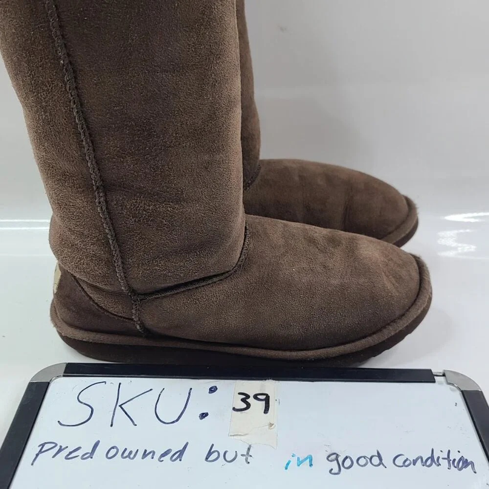 UGG‎ Women's Brown Classic Tall 5229 Suede Mid-Calf Winter Snow Boots Size 6